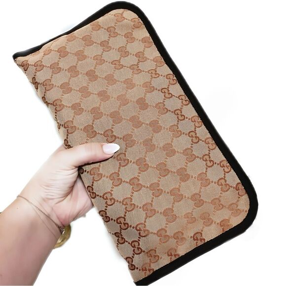 Authentic Gucci x MLB Limited Edition
Supreme Monogram Canvas Clutch / Pouch - Picture 8 of 13